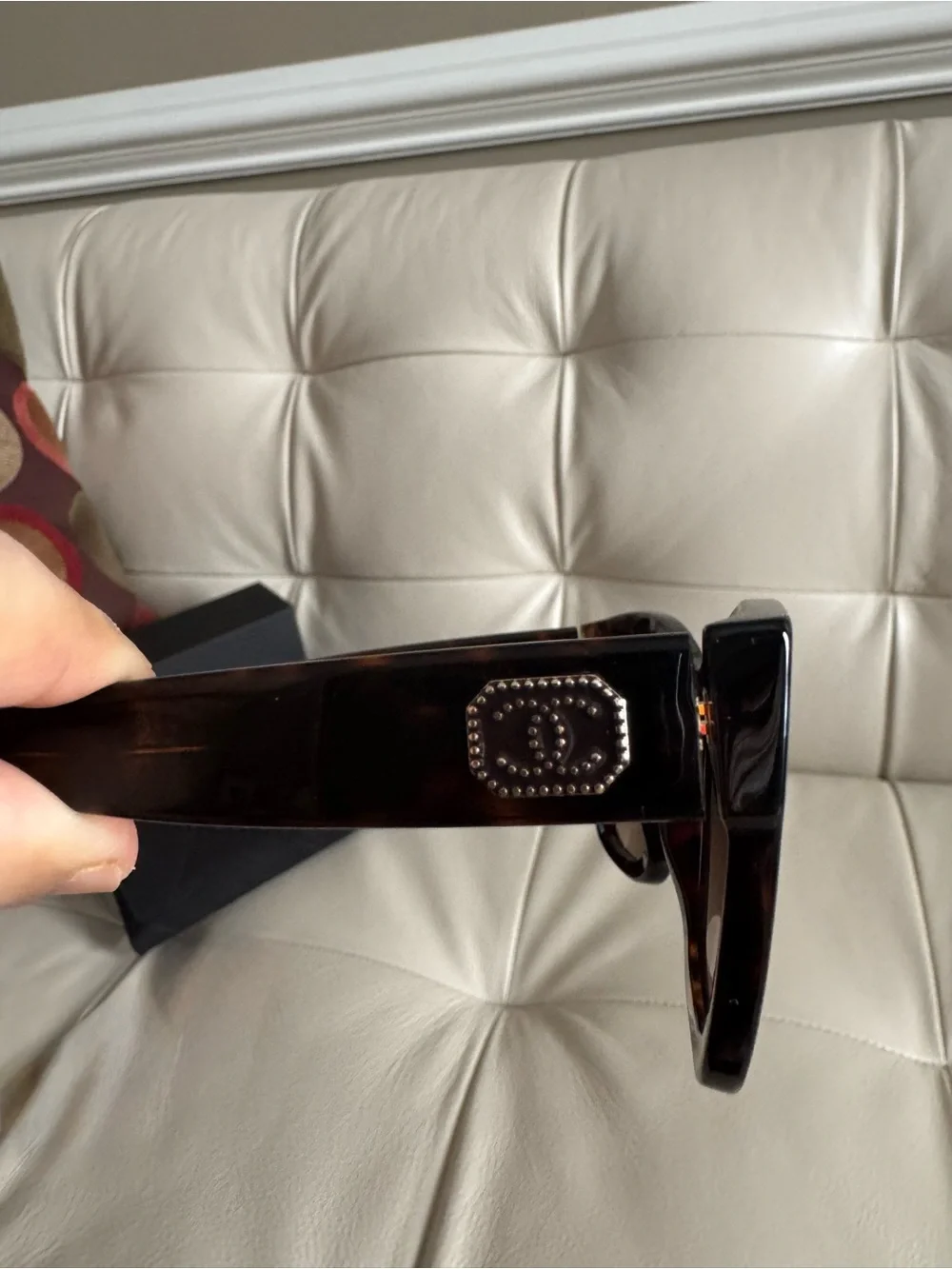 CHANEL Tortoiseshell Cat-Eye Sunglasses with Brown Lenses